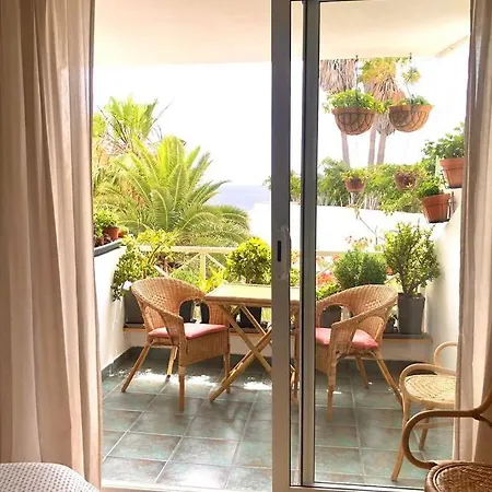 Modern & Spacious Isla, Puerto Del Carmen アパート